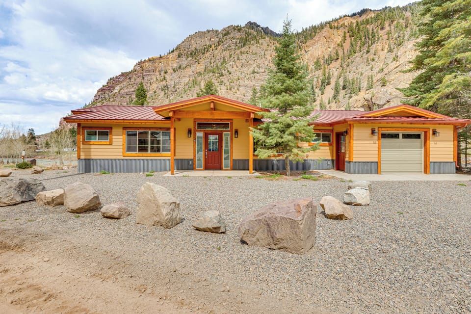 Ouray Vacation Rental | 3BR | 3.5BA | 2,200 Sq Ft | Step-Free Access