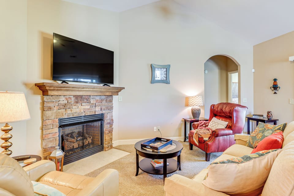 Taylors Vacation Rental | 3BR | 2BA | 1,554 Sq Ft | 2 Steps Required