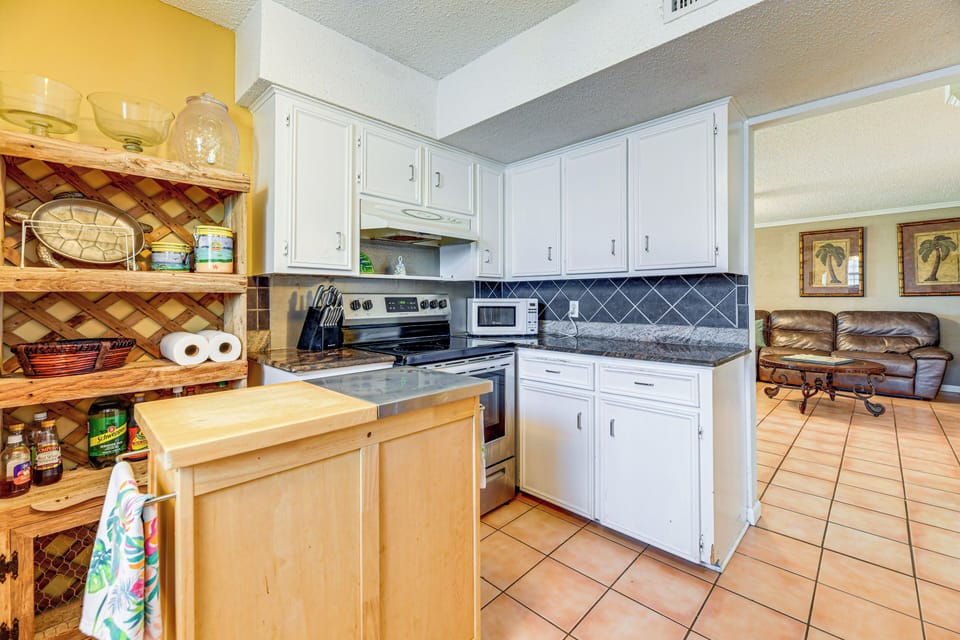 Kitchen | Cooking Basics | Coffee Maker | 1st Floor