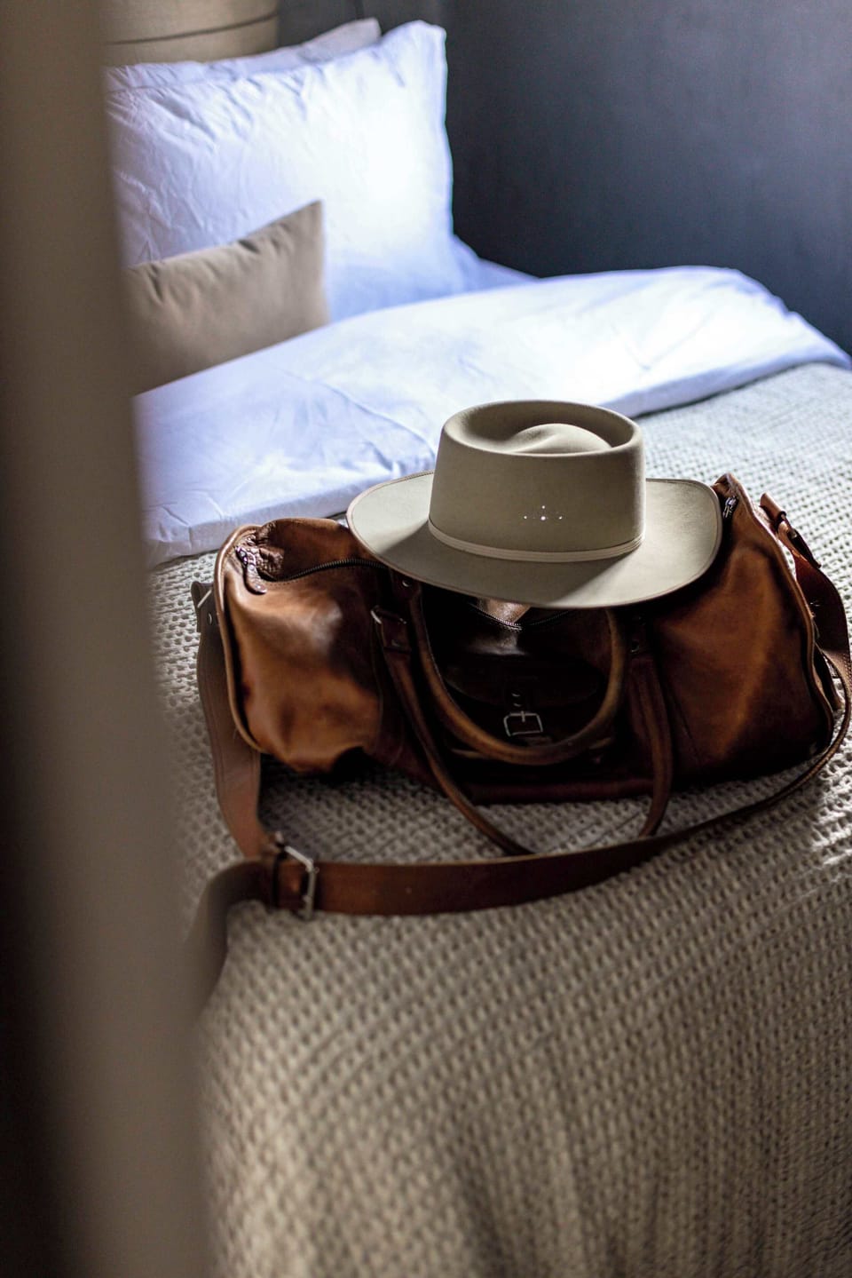 Bedroom 1 
feather filled duvet and pillows - hotel quality linen - electric blanket - work space