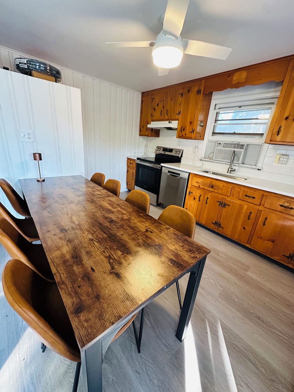 1st floor dining area