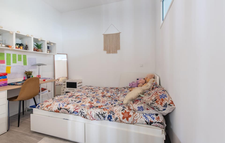 bed