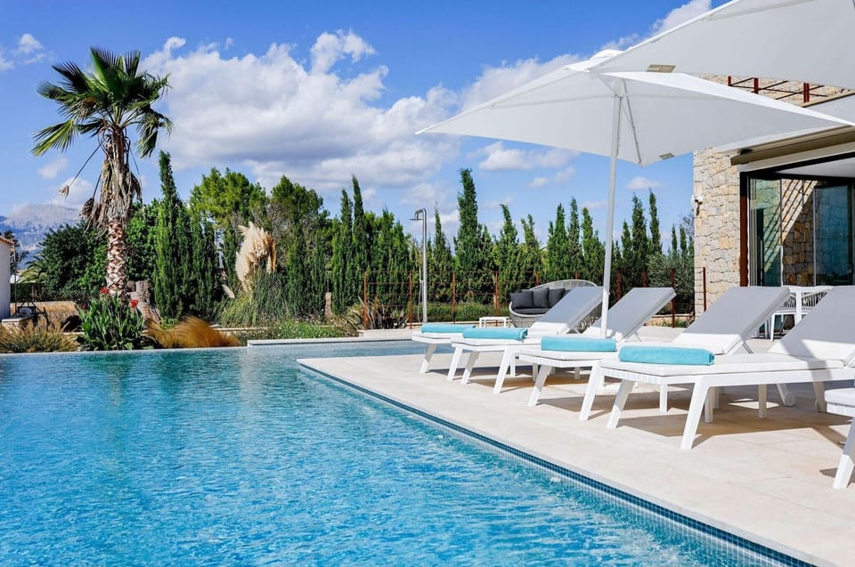 Holiday Home Swimming Pool