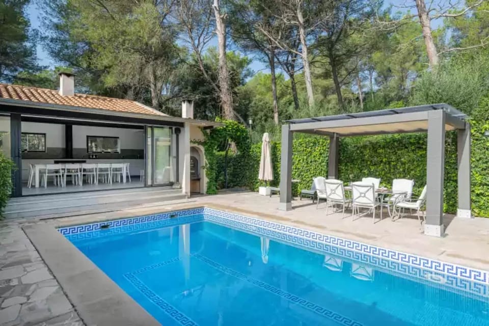Holiday Home Swimming Pool
