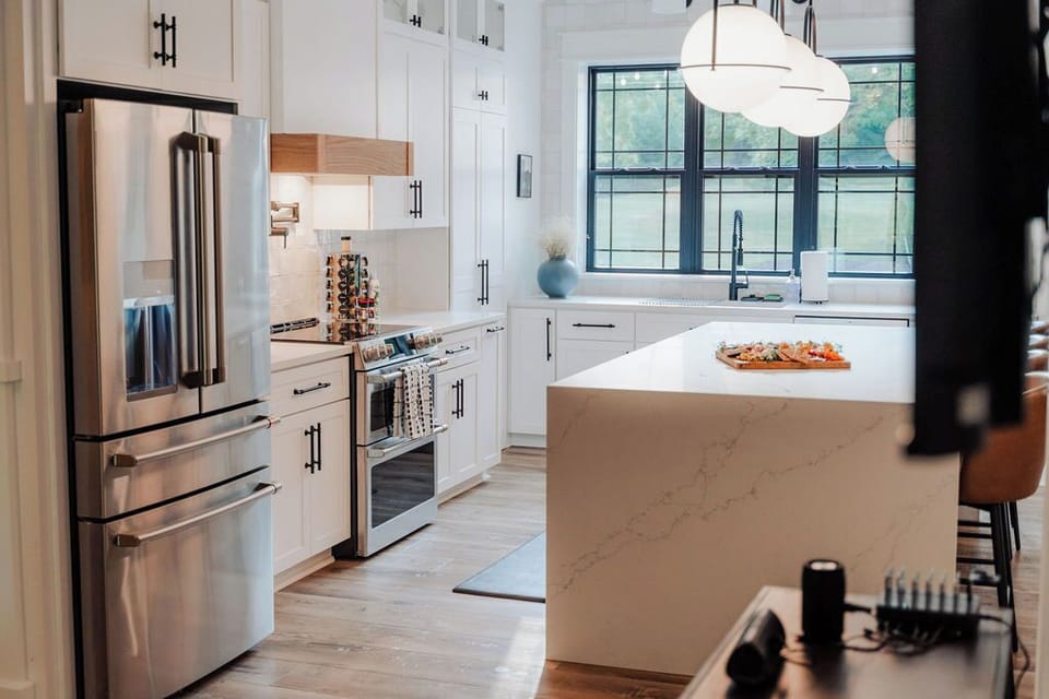 Fully equipped kitchen with all the essentials you need to cook and dine comfortably. Enjoy modern appliances, ample counter space, and everything you need to prepare meals just like at home.