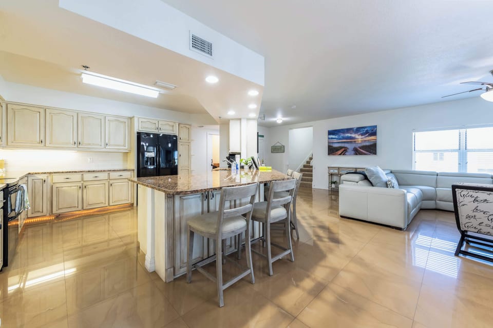 Kitchen/Living Room