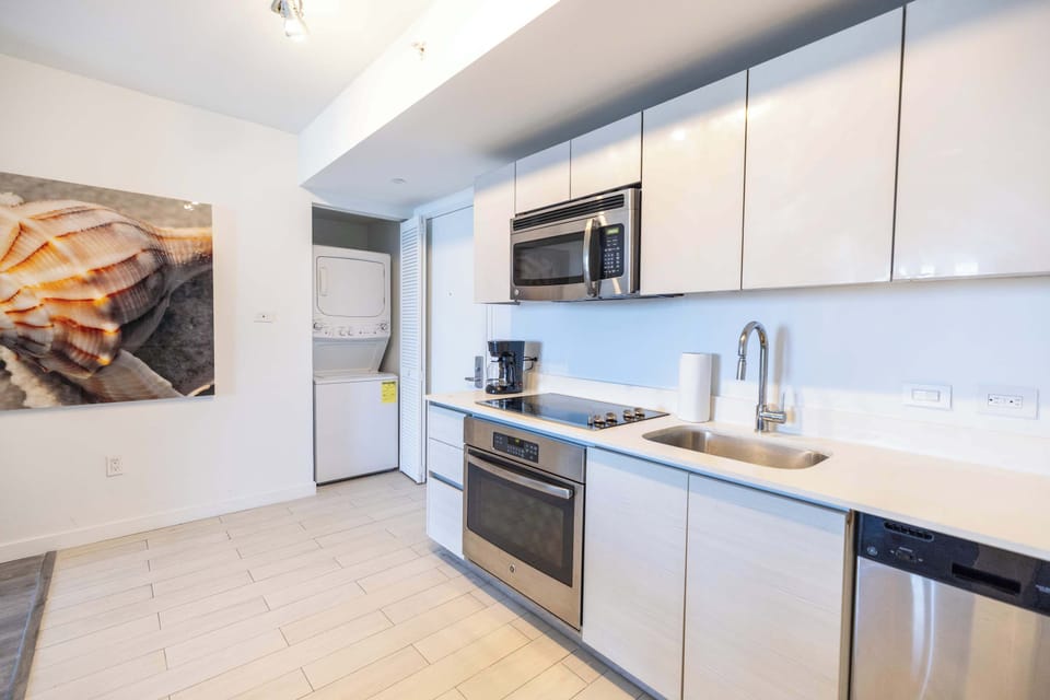 Fully Stocked Kitchen
