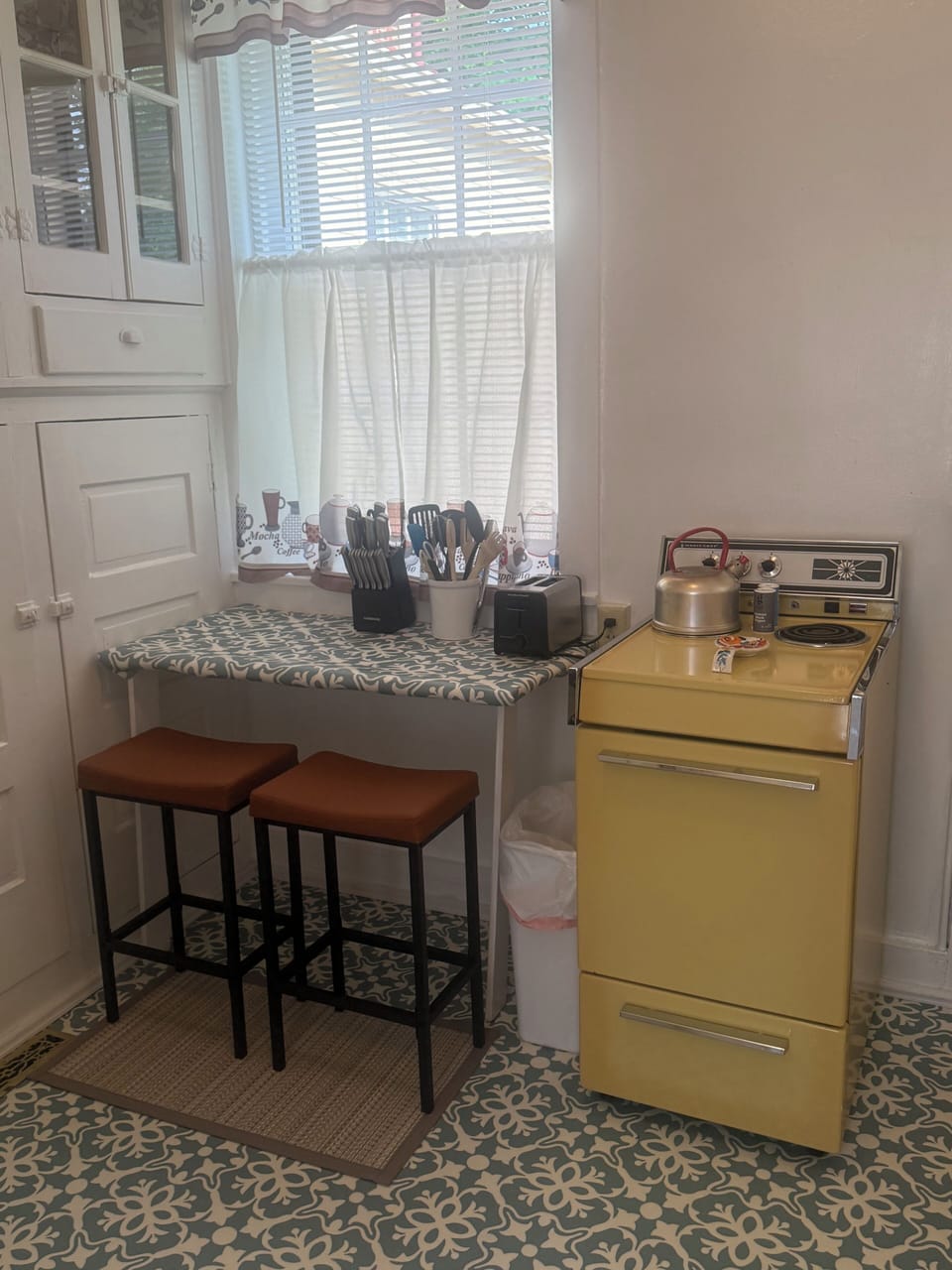 Eat in Kitchen