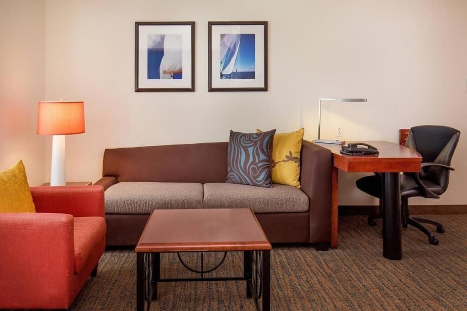 Lounge on the sofa, then catch up at the work desk