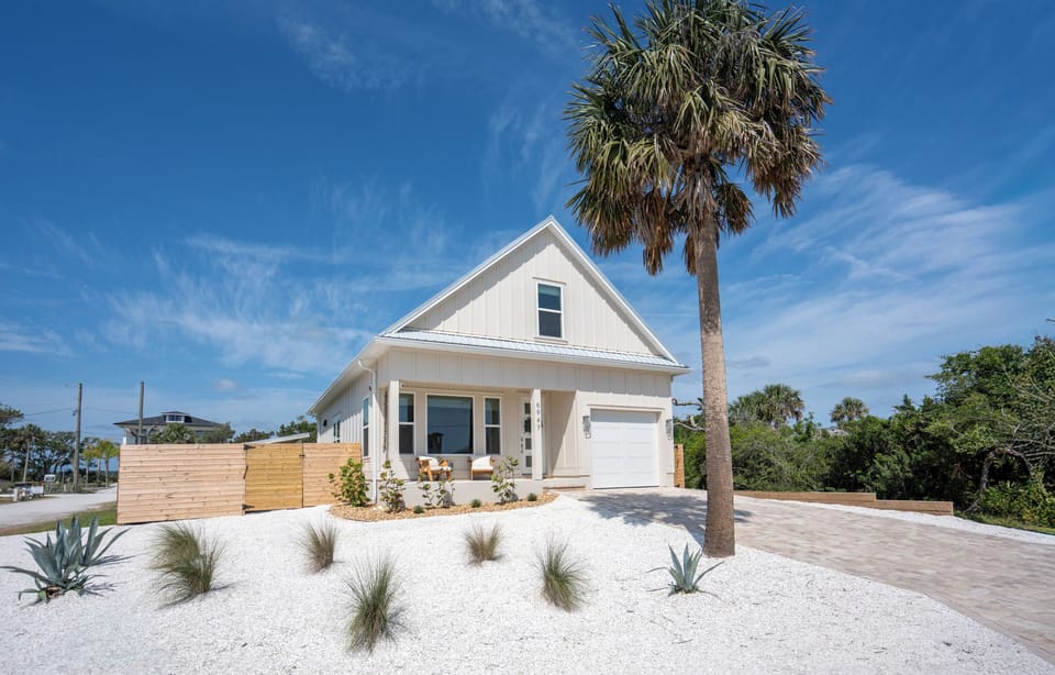 Welcome to Casa Crescent!