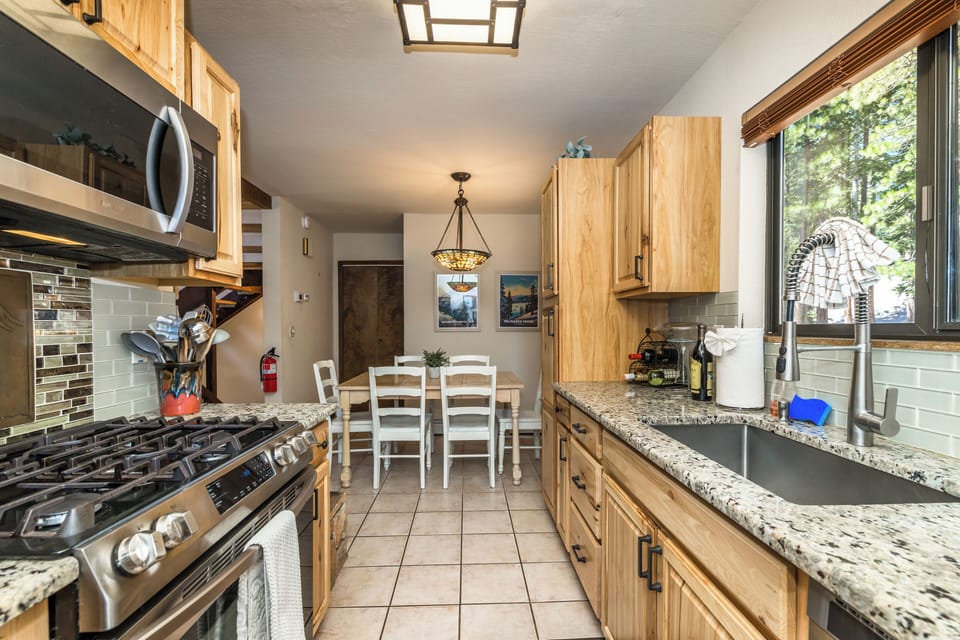 Kitchen (1)