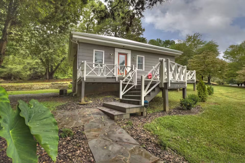 Welcome to Memory Maker Studio. Private parking area to left of home