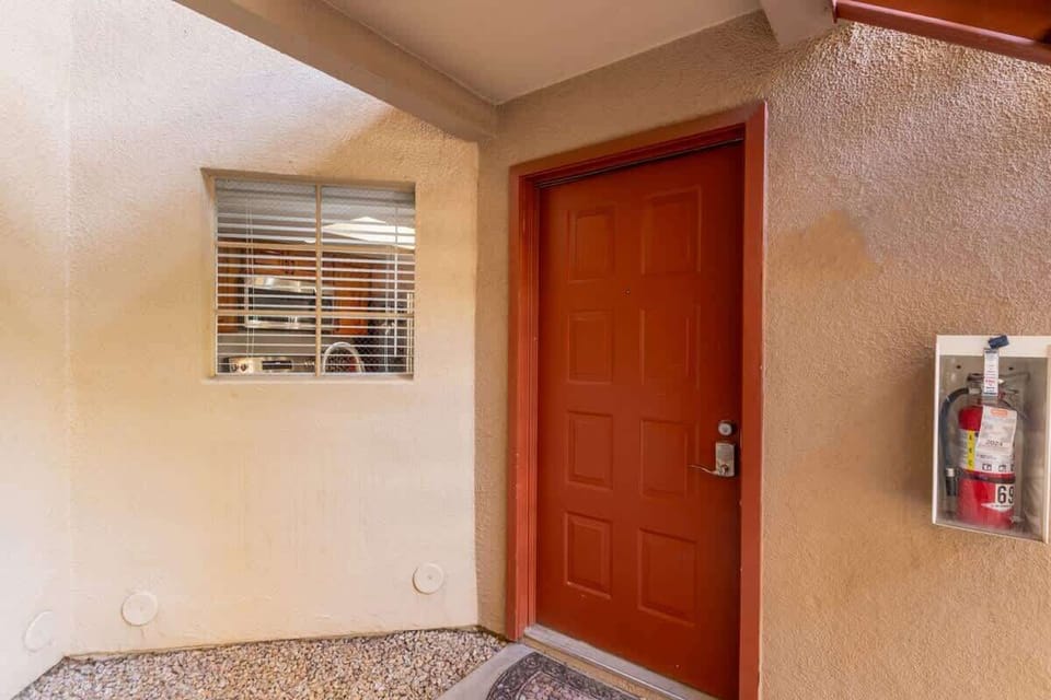 Welcome to your Scottsdale escape with resort-style vibes