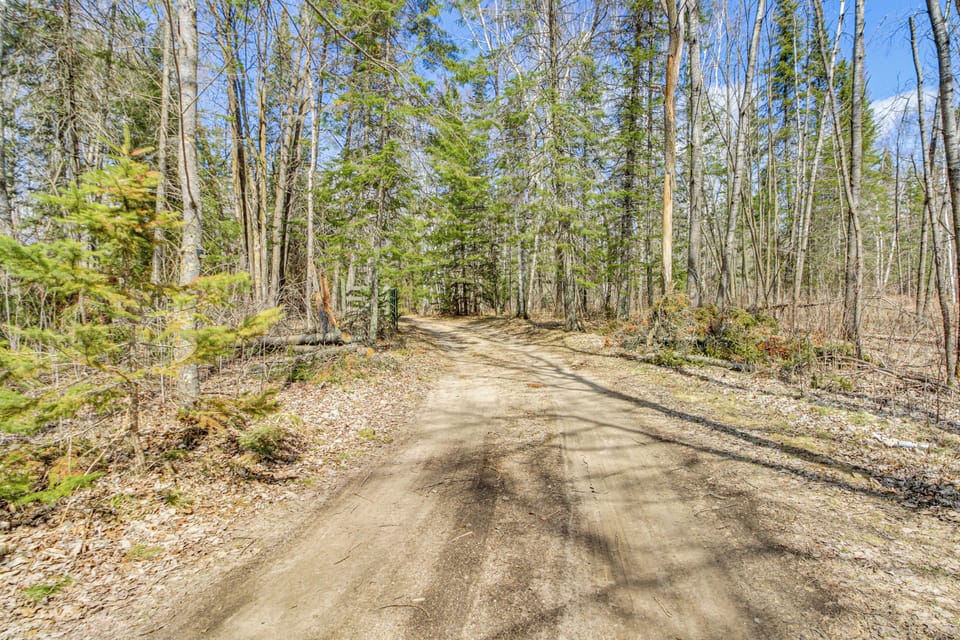 Parking | Grass Area (6 Vehicles) | RV/Trailer Parking