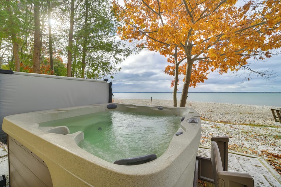 Patio | Hot Tub