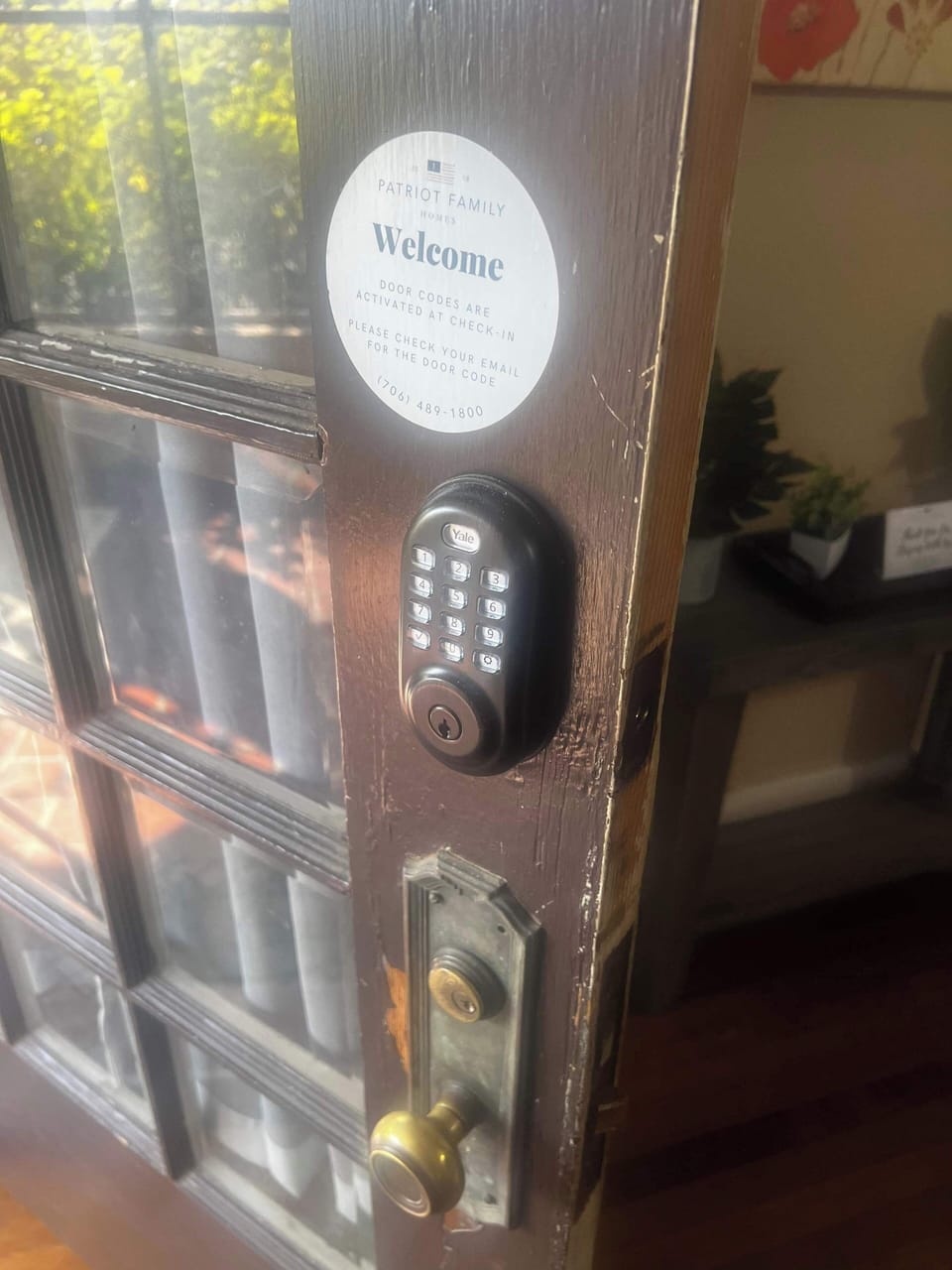 Recent photo taken by our cleaning team, ensuring you see the home how it truly is.