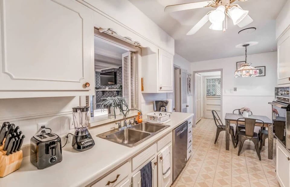 Kitchen sink