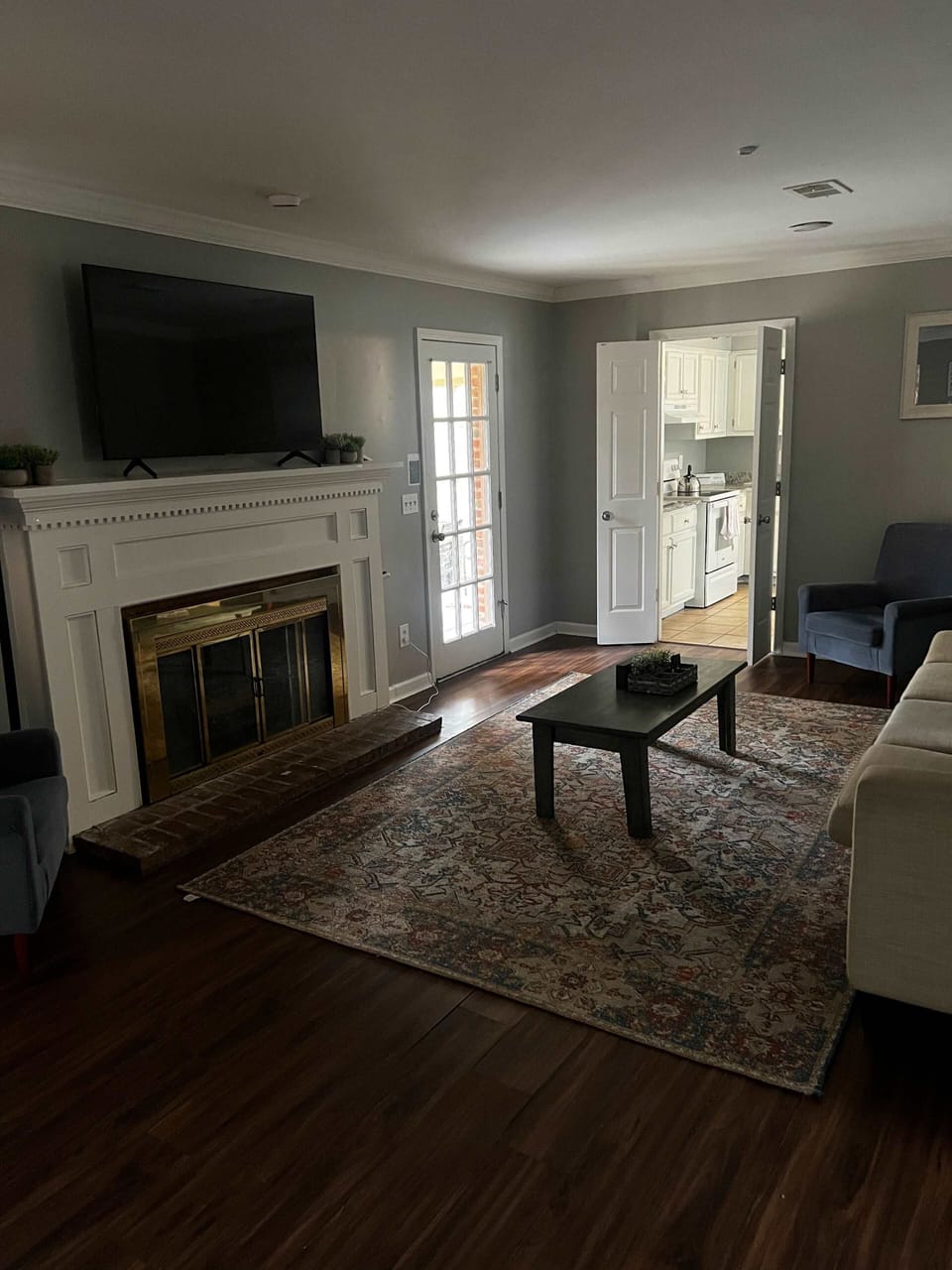 Recent photo taken by our cleaning team, ensuring you see the home how it truly is