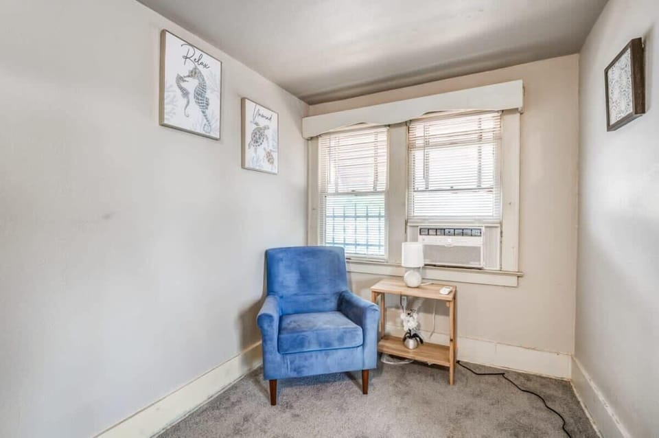 Unit A Comfortable seating area