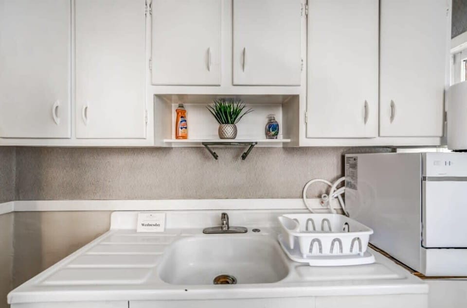 Kitchen sink