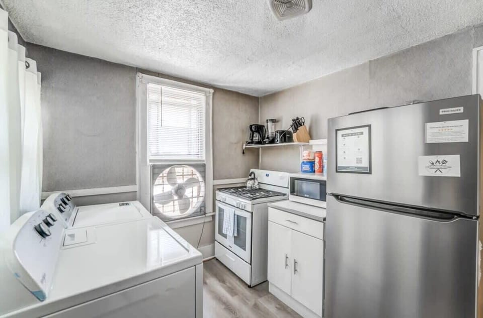 Kitchen and Laundry area