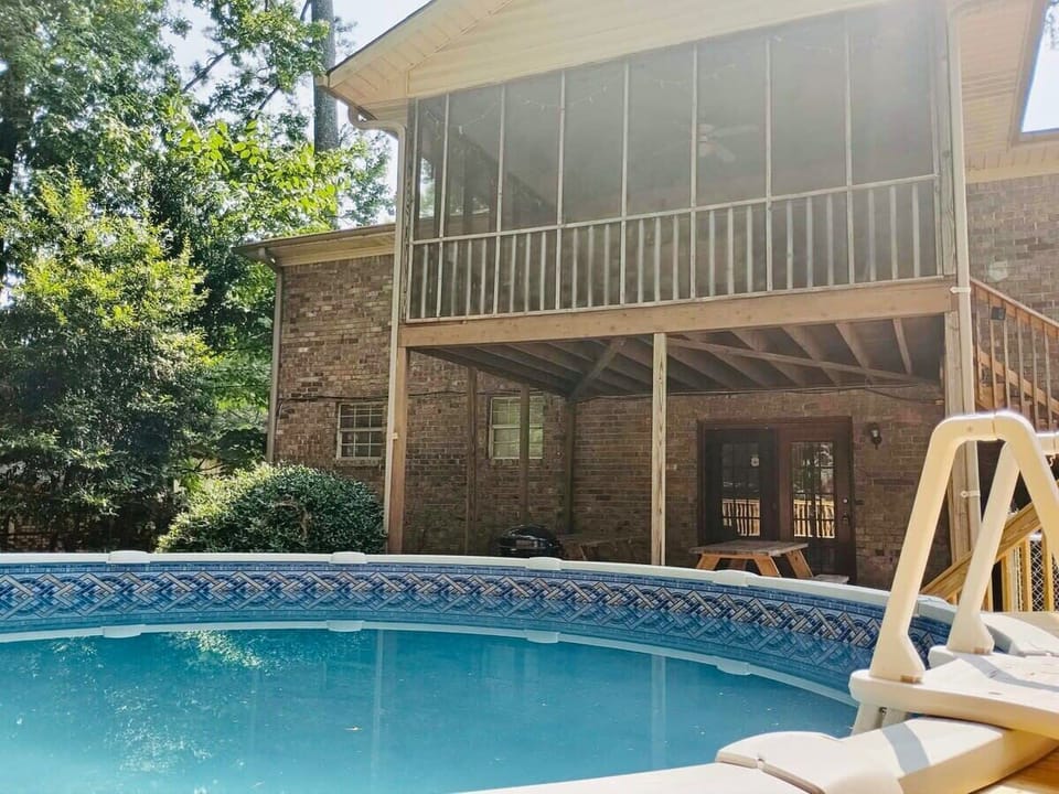 Private pool