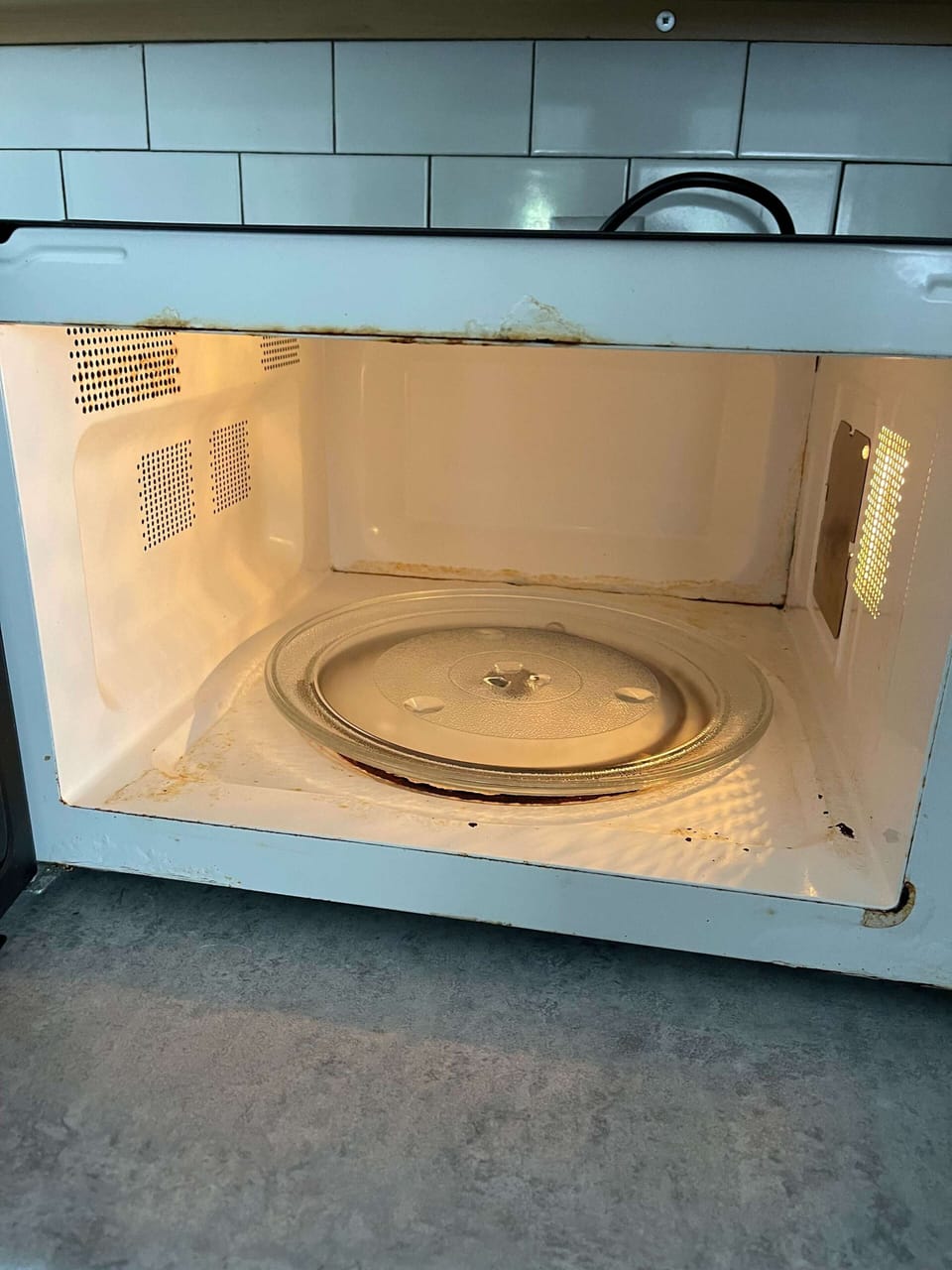 Recent photo taken by our cleaning team, ensuring you see the home how it truly is.