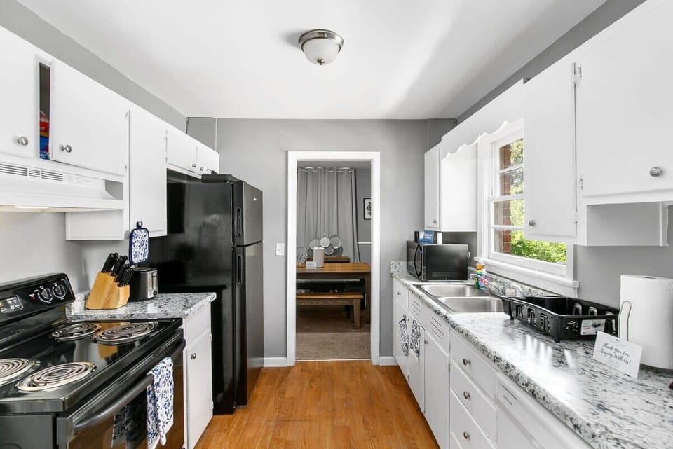 Fully-equipped kitchen