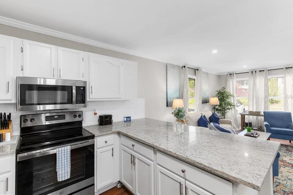 Fully-equipped kitchen
