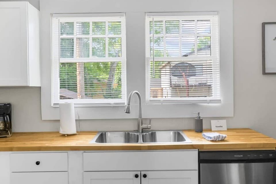 Kitchen sink