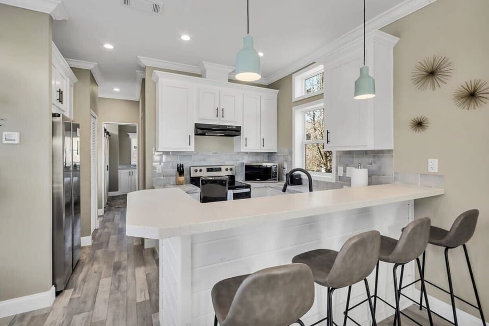 Kitchen amenities