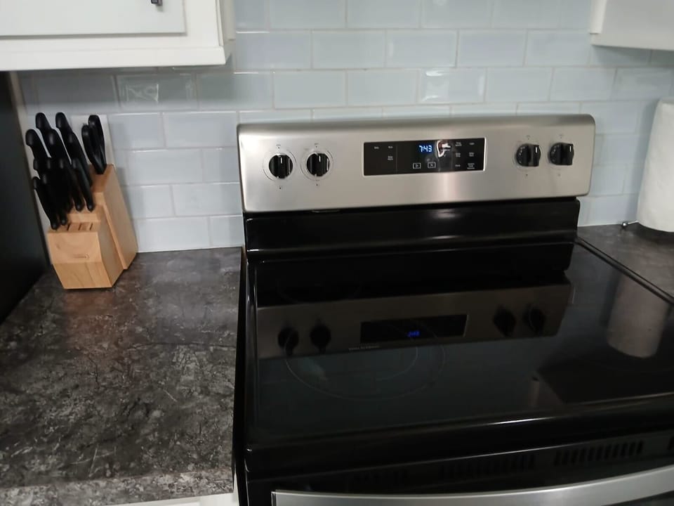 Recent photo taken by our cleaning team, ensuring you see the home how it truly is.