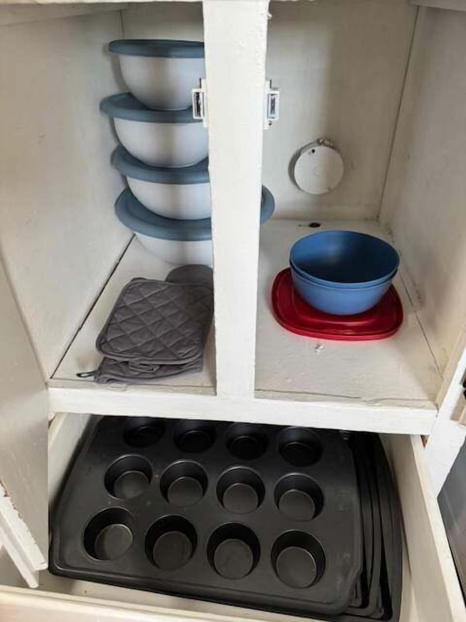 Recent photo taken by our cleaning team, ensuring you see the home how it truly is