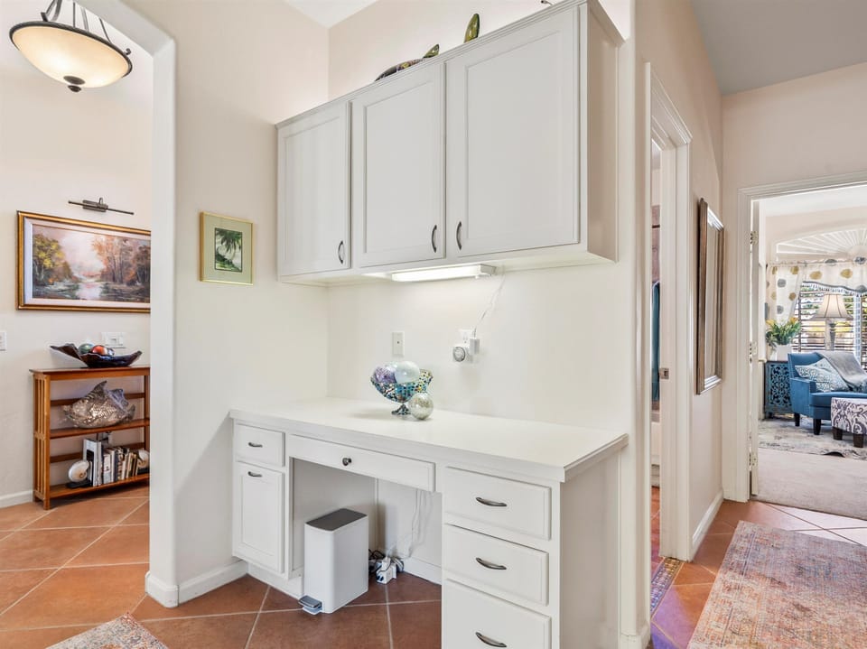 Desk area and storage