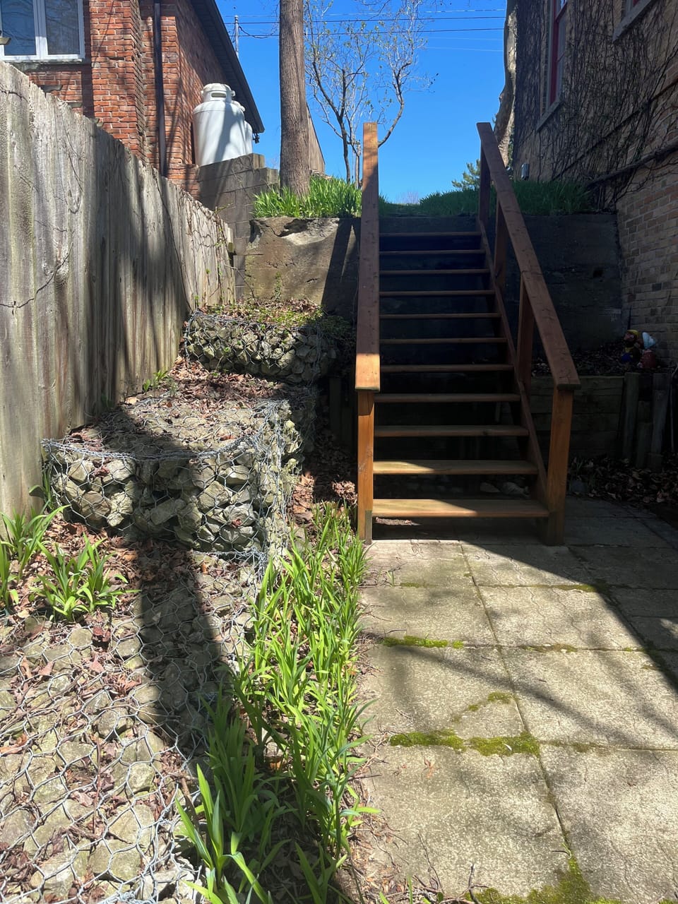 Outer stairway