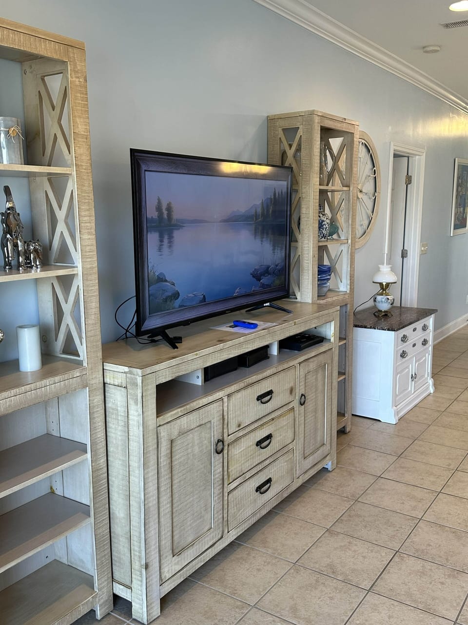 LR TV Area