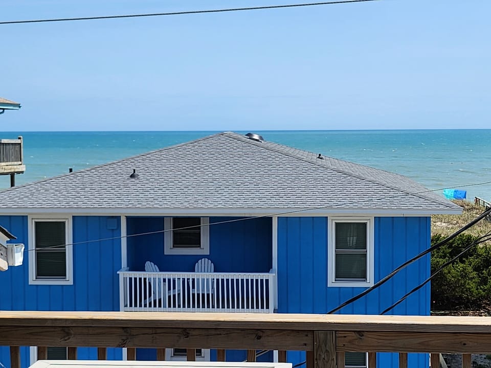 Additional ocean view from the front sun deck.
