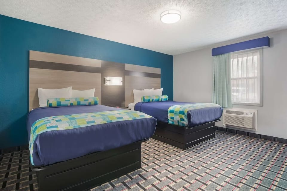 Unit with 2 Double Beds