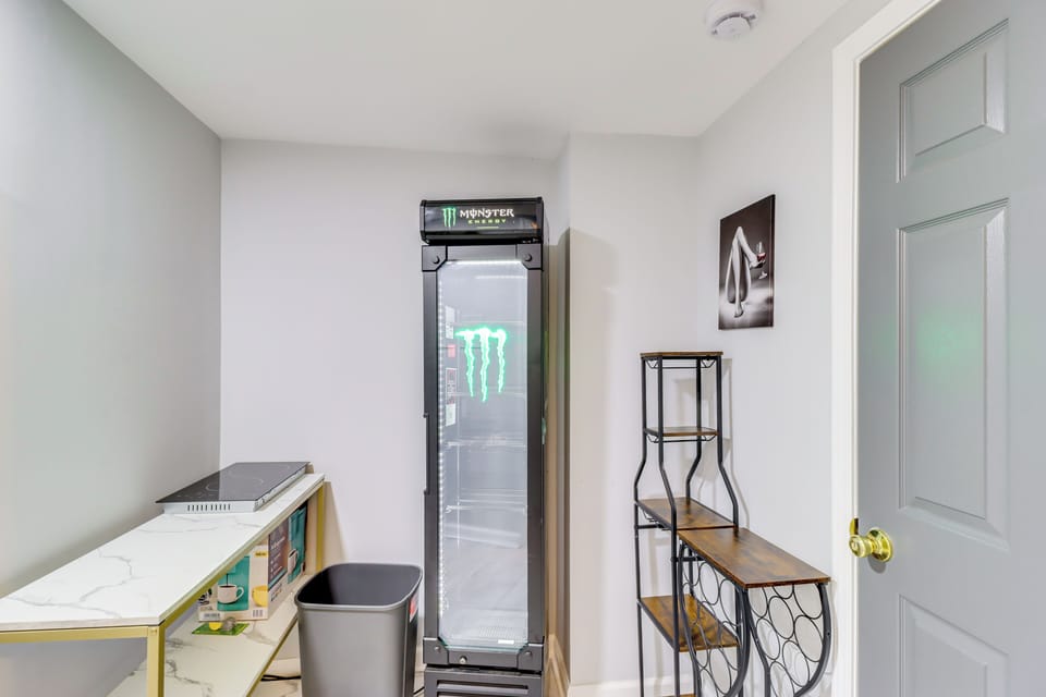 Downstairs Kitchenette | Beverage Cooler | 2-Burner Hot Plate