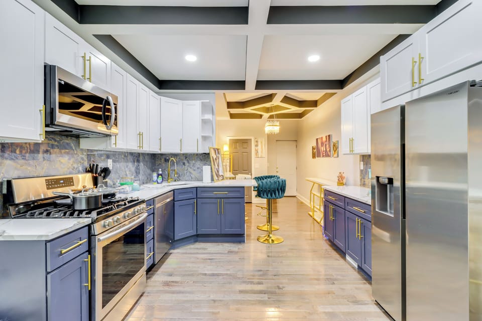 Kitchen | Keurig Coffee Maker | Stainless Steel Appliances