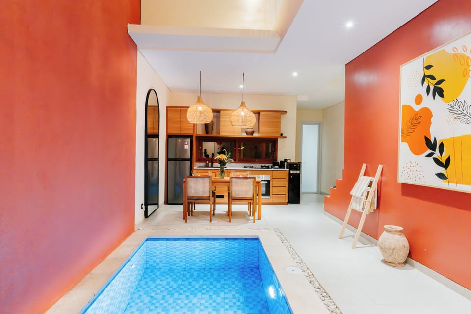Living Room & Swimming Pool