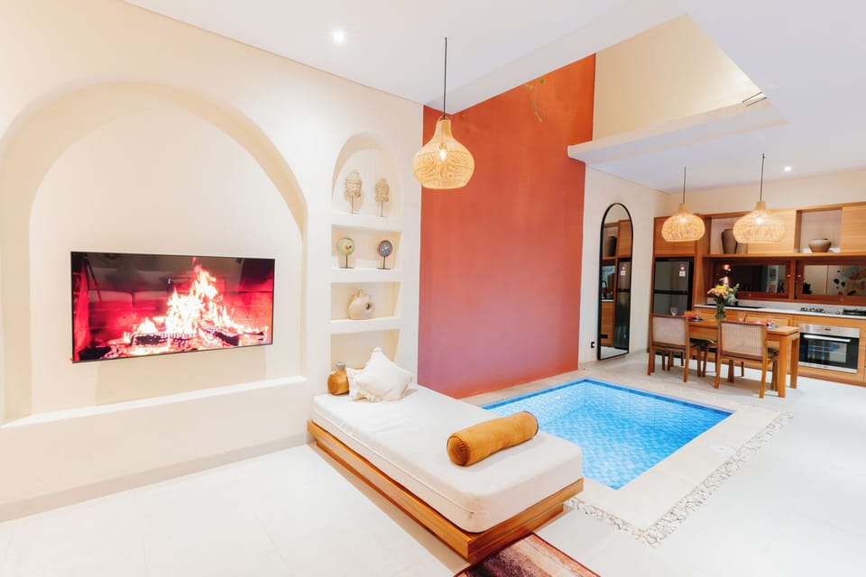 Living Room & Swimming Pool