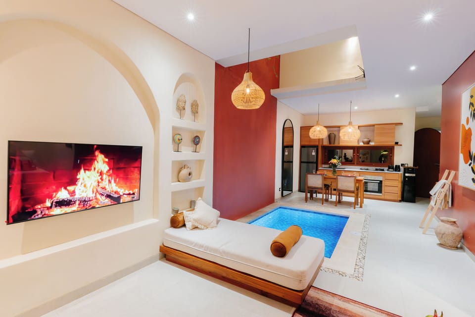 Living Room & Swimming Pool