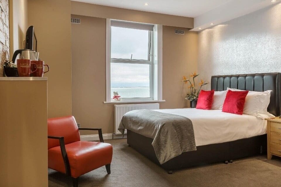 Wake up to coastal light and enjoy a peaceful morning view.