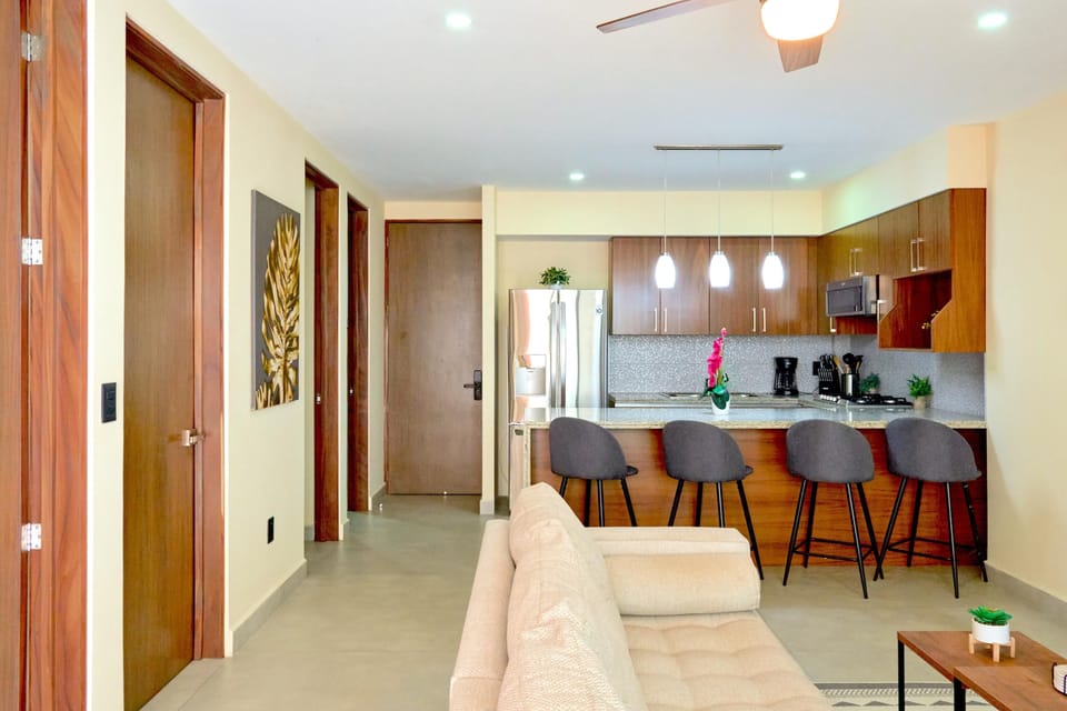 Condo - Image 8