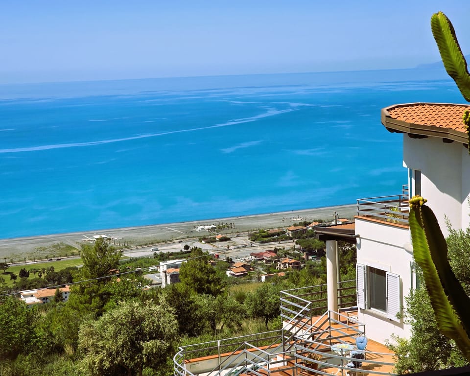 Beach/ocean view