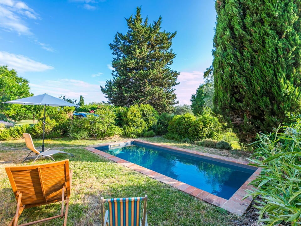 Blue, Shrub, Garden, Swimming Pool, Landscaping, Lawn, Estate, Shade, Backyard, Yard