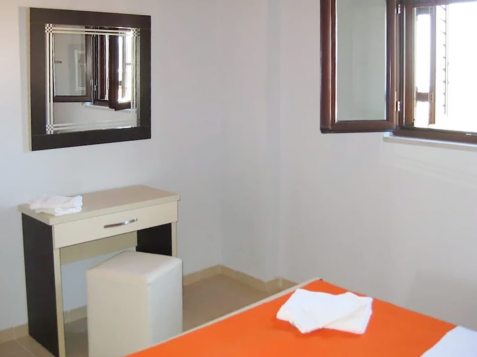 Convenient dressing table with mirror – ideal for getting ready before heading out