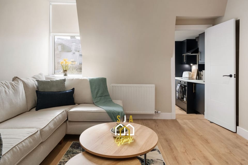 Living Room / Lounge
