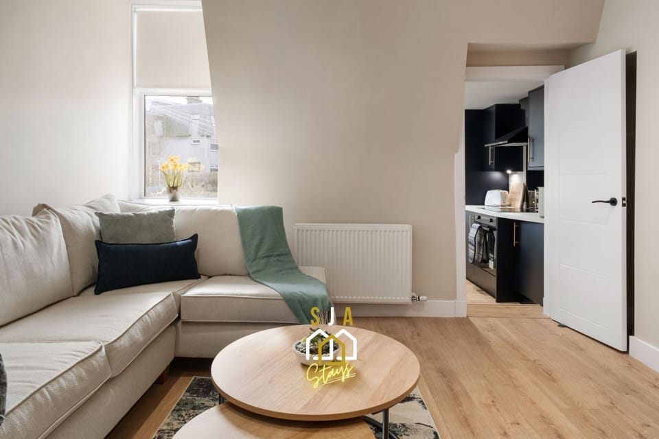 Living Room / Lounge